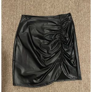 Windsor Small Womens Faux Leather Mini Skirt